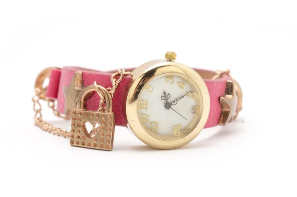 Запястные часы с розовым ремешком изолированы на белом — стоковое фото