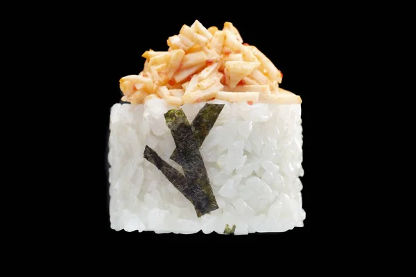 Egy Sushi Roll Közelről Fekete Háttér — Stock Fotó