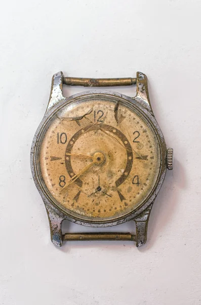 Vecchio orologio da polso — Foto Stock