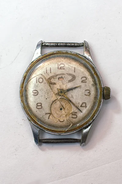Reloj de pulsera antiguo —  Fotos de Stock