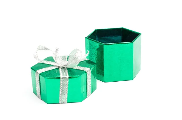 Caja de regalo abierta con lazo —  Fotos de Stock