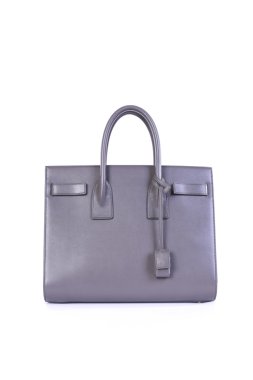 Beyaz bir arka planda kadın çanta