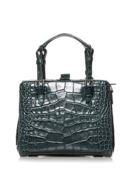 Beyaz bir arka planda kadın çanta