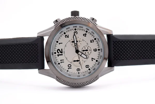 Pánské náramkové hodinky na bílém pozadí — Stock fotografie