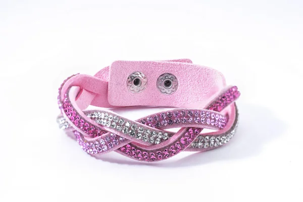 Pulsera rosa aislada en blanco — Foto de Stock