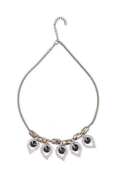 Silberhalskette mit Perlen isoliert auf Weiß — Stockfoto