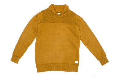 Erkekler sarı kazak beyaz izole