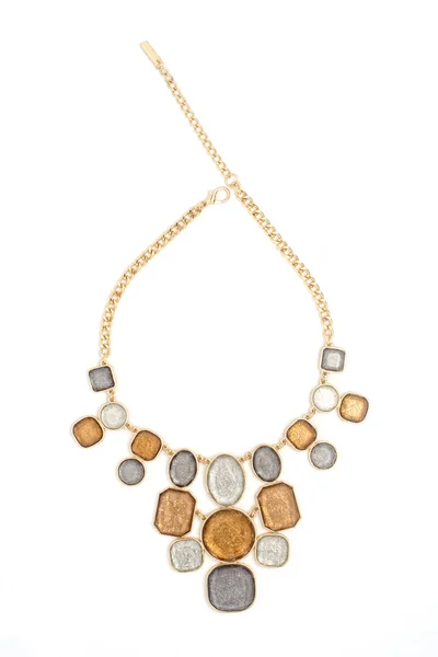 Collar de oro con gemas aisladas en blanco — Foto de Stock