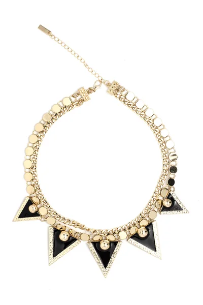 Золотое ожерелье с треугольниками, изолированными на белом — стоковое фото