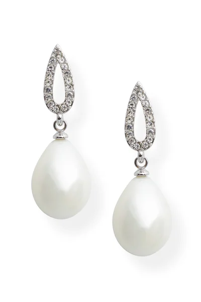 Σκουλαρίκια με μαργαριτάρια και διαμάντια που απομονώνονται σε λευκό — Φωτογραφία Αρχείου