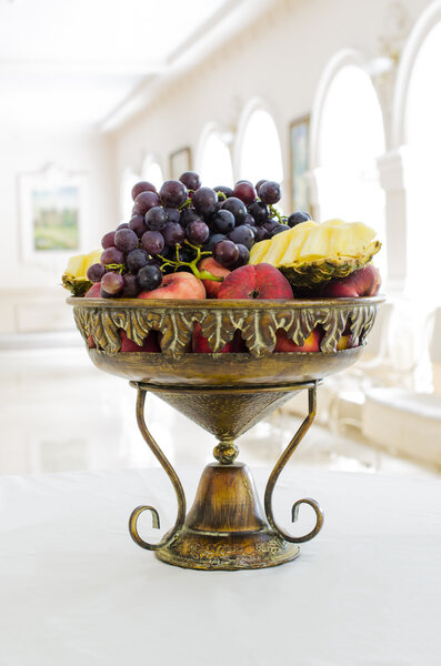 bowl with fruit in the interior
