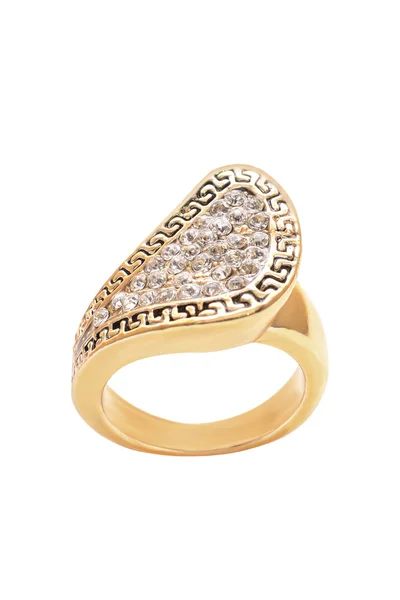 Zlatý prsten s ozdobou na bílém pozadí — Stock fotografie