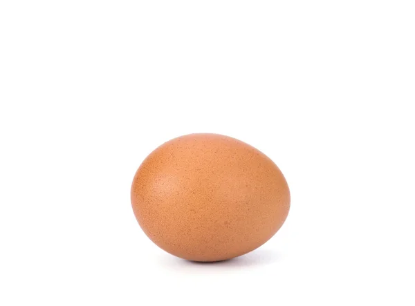 有机农场的新鲜鸡蛋 背景为白色 — 图库照片