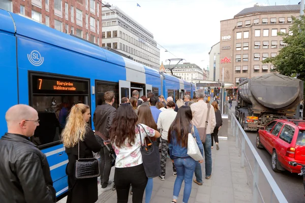 Straßenbahnhaltestelle kungstradgarden — Stockfoto