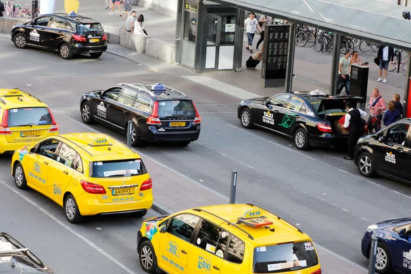 Taxistation vid Stockholm Central station — Stockfoto