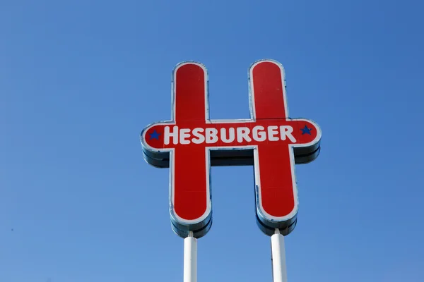 Hesburger hamburger ristorante segno — Foto Stock
