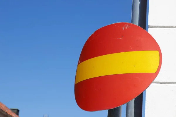 Amarillo Rojo Curvado Sin Señal Entrada — Foto de Stock