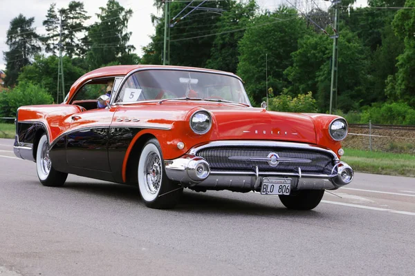 Vasteras Suécia Julho 2013 Buick Riviera 1957 Vermelho Durante Evento — Fotografia de Stock