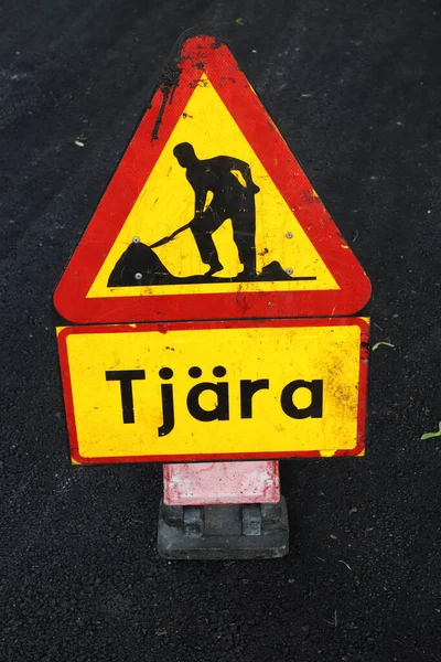 Señal Advertencia Sueca Para Alquitrán Carretera Recién Pavimentada — Foto de Stock