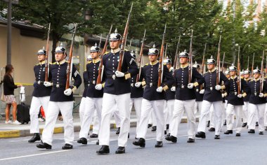 muhafızları değiştirme