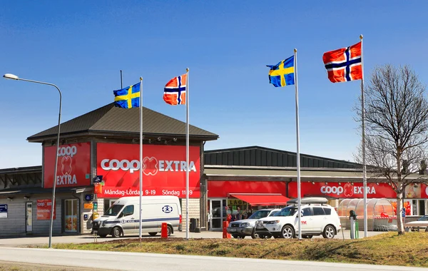 Grocery store building — Stock Photo, Image