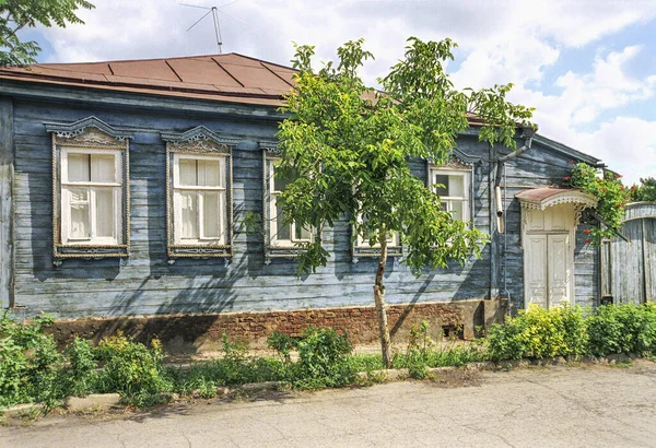 Uma Antiga Casa Madeira Russa Dos Tempos Império Russo Com — Fotografia de Stock