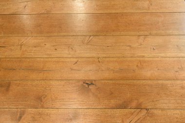 Karamel renkli yatay kesimli masa dokusu.