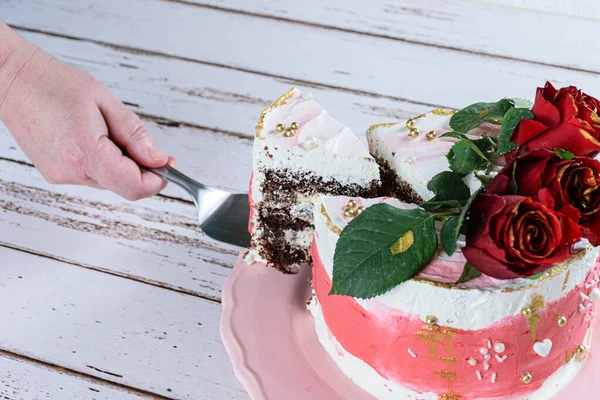 Cutting Slice Chocolate Cake Topped Swiss Meringue Buttercream Three Red — Stock Photo, Image