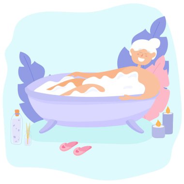 Mutlu yaşlı kadın banyo yapıyor. Büyükanne kendi başının çaresine bakar..