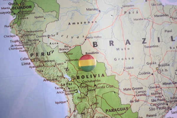 Bolivia vlag tekening pin op de kaart — Stockfoto