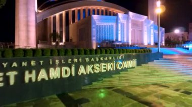 Ahmet Hamdi caminin ankara hindisini gece görüşünü hızlandırdı. 