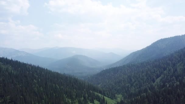 Беспилотный Вид Бесконечных Горных Ландшафтов Красивый Величественный Вид Горы — стоковое видео