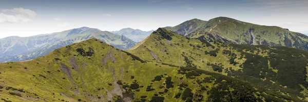 Montanhas de alta vista — Fotografia de Stock