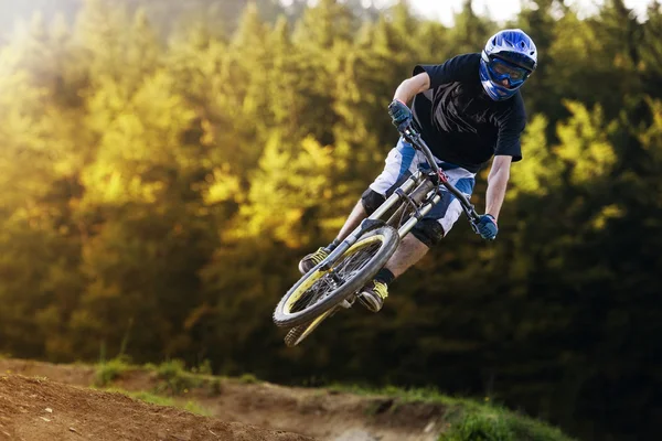 Mountain Bike Biker Floresta Downhill Outono — Fotografia de Stock