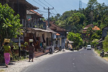 Bali, Endonezya - Ekim 2015 yaklaşık: Bali, Endonezya küçük kasaba sokaklarında