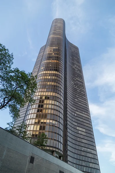 Chicago, IL / USA - circa Julio 2015: Lake Point Tower, Chicago, Illinois — Foto de Stock