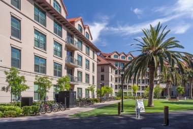 Palo Alto, Ca/ABD - Haziran 2011 yaklaşık: Stanford Üniversitesi Kampüs Palo Alto, Kaliforniya'da konut öğrenci yurtları