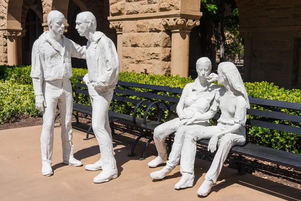 Palo Alto, CA / USA - circa June 2011: Sculptures in Memorial Court of Stanford University Campus in Palo Alto, California — стоковое фото