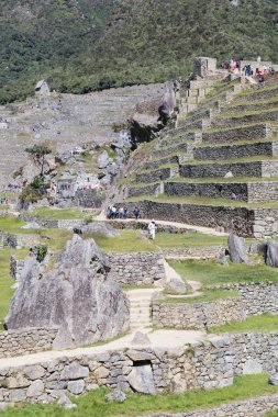 Machu Picchu, Aguas Calientes/Peru - Haziran 2015 yaklaşık: İnkalar Peru Machu Picchu teraslar kutsal kayıp şehri