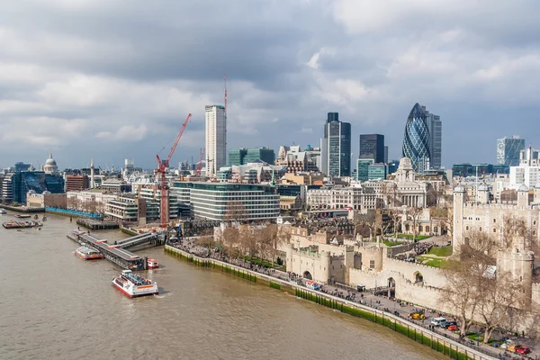 London, UK - circa March 2012: View of Tower and City of London and River  Thames — Stock Photo, Image