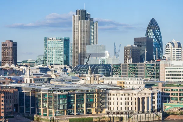 Londres, Reino Unido - circa marzo 2012: Vista de la ciudad de Londres desde Tate Modern — Foto de Stock