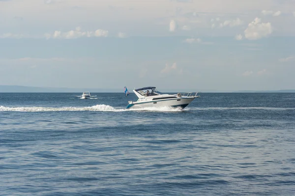 Vladivostok, Russia - circa August 2014: Speed boat in Vladivostok,  Russia — Stock Photo, Image