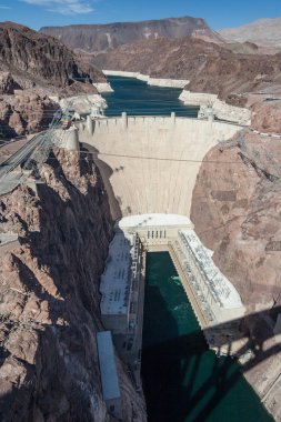 Hoover Barajı Arizona, ABD ile Nevada Mike O'Callaghan-Pat Tillman Memorial Köprüsü olarak da bilinen Boulder baraj görünümünü