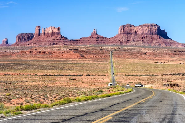 Blick auf das Monument Valley im Navajo Nationalreservat zwischen utah und arizona — Stockfoto