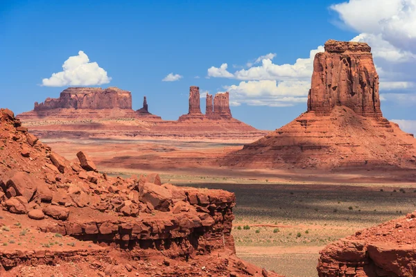 Vista do Monument Valley in Navajo Nation Reservas entre Utah e Arizona — Fotografia de Stock