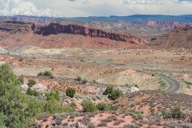 Taşlaşmış tepeleri ve ateşli fırın Universitesi, Arches National Park, Utah, Amerika doğal yolu