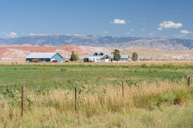 Kırsal alan, yan görünümü ve çiftlik ülke, Wyoming, ABD