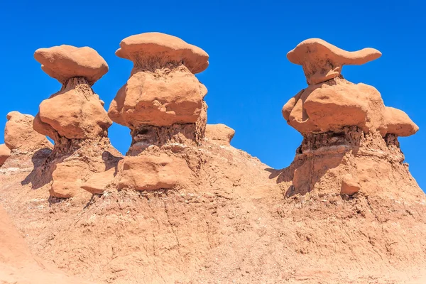 Üç Hudu Rock pinnacles cin Valley State Park, Utah, ABD — Stok fotoğraf