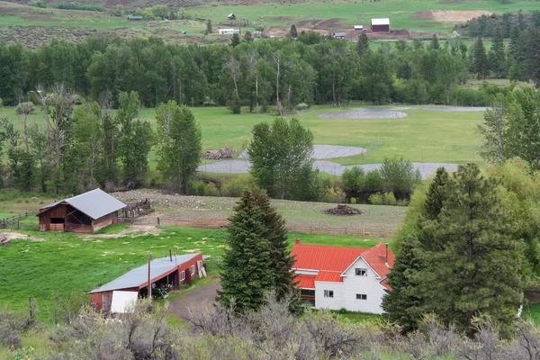 Land kant uitzicht en boerderij land in Washington, Usa — Stockfoto