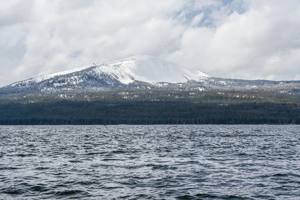 Área recreativa de Diamond Lake en Oregon, Estados Unidos — Foto de Stock